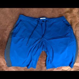 Lucky Brand Men’s shorts w/ drawstring, size 38